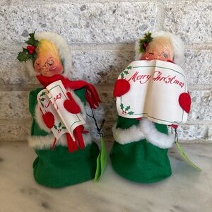 Vintage 1974 Annalee doll Women Carolers 8” (pair of 2)